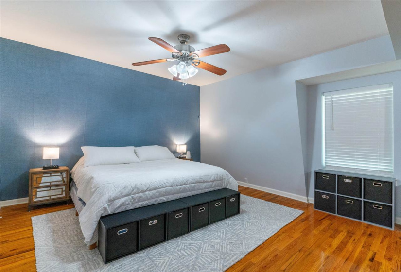 3 Bedrooms Bedrooms, ,2 BathroomsBathrooms,Residential,Single Family,Crescent,1.5,132381