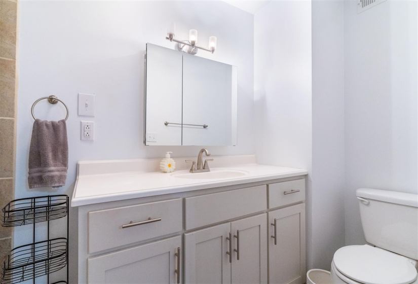 3 Bedrooms Bedrooms, ,2 BathroomsBathrooms,Residential,Single Family,Crescent,1.5,132381