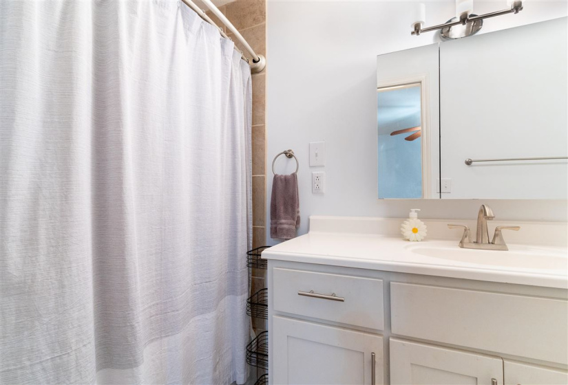 3 Bedrooms Bedrooms, ,2 BathroomsBathrooms,Residential,Single Family,Crescent,1.5,132381