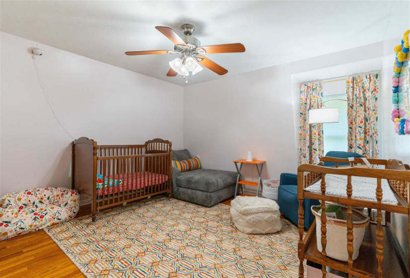 3 Bedrooms Bedrooms, ,2 BathroomsBathrooms,Residential,Single Family,Crescent,1.5,132381