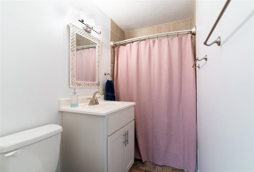 3 Bedrooms Bedrooms, ,2 BathroomsBathrooms,Residential,Single Family,Crescent,1.5,132381