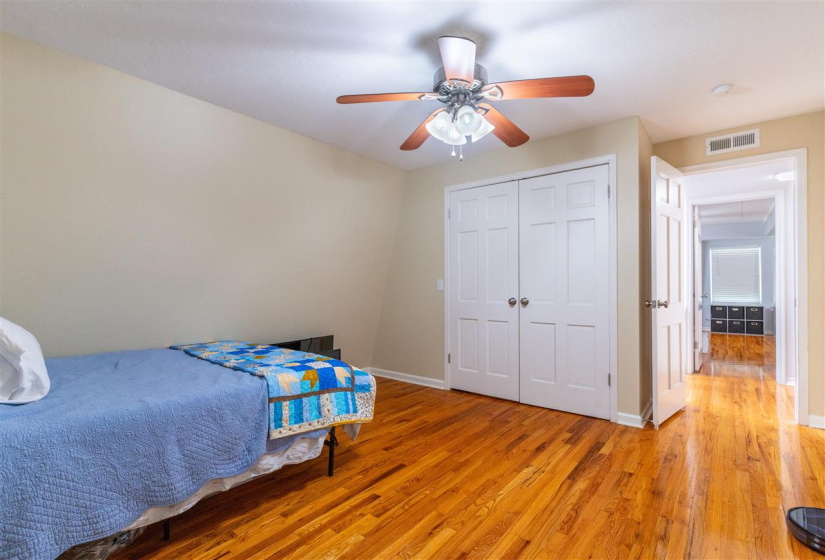 3 Bedrooms Bedrooms, ,2 BathroomsBathrooms,Residential,Single Family,Crescent,1.5,132381