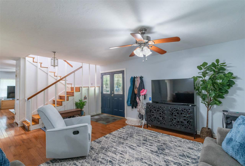 3 Bedrooms Bedrooms, ,2 BathroomsBathrooms,Residential,Single Family,Crescent,1.5,132381