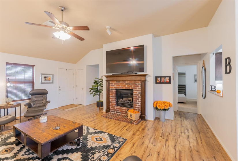 3 Bedrooms Bedrooms, 0 ,2 BathroomsBathrooms,Residential,Single Family,Aggie,1,132382