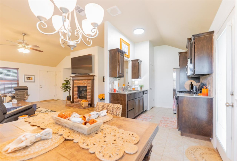 3 Bedrooms Bedrooms, 0 ,2 BathroomsBathrooms,Residential,Single Family,Aggie,1,132382