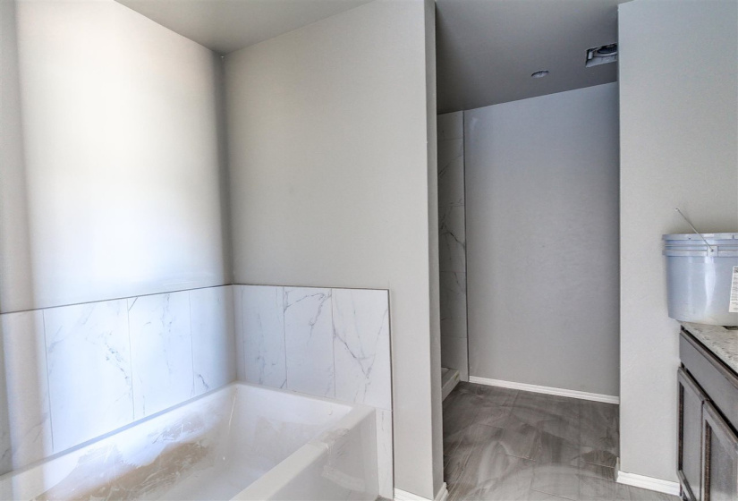 5 Bedrooms Bedrooms, ,3 BathroomsBathrooms,Residential,Single Family,Cover,1,132383