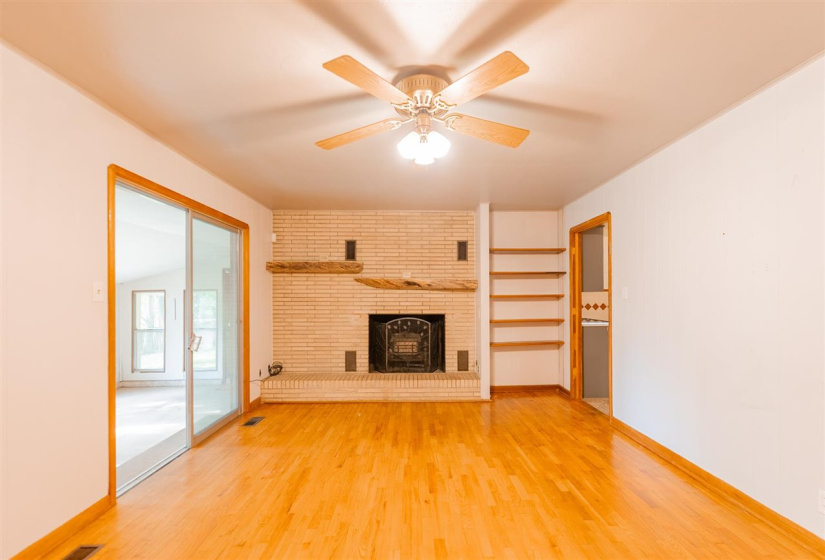 3 Bedrooms Bedrooms, 0 ,2 BathroomsBathrooms,Residential,Single Family,9th,1,132387