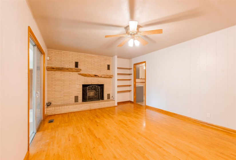 3 Bedrooms Bedrooms, 0 ,2 BathroomsBathrooms,Residential,Single Family,9th,1,132387