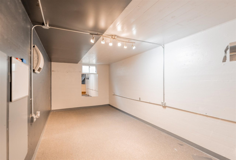 3 Bedrooms Bedrooms, 0 ,2 BathroomsBathrooms,Residential,Single Family,9th,1,132387