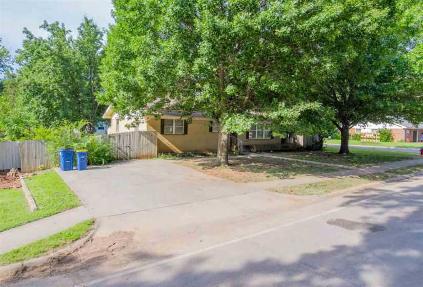 3 Bedrooms Bedrooms, 0 ,2 BathroomsBathrooms,Residential,Single Family,9th,1,132387