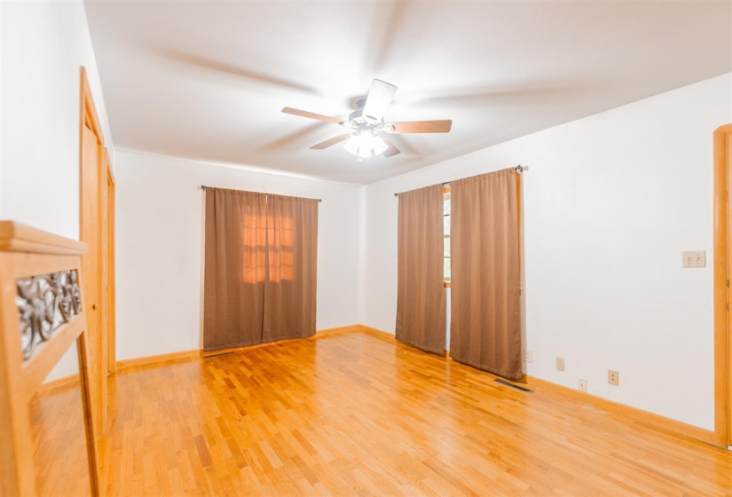 3 Bedrooms Bedrooms, 0 ,2 BathroomsBathrooms,Residential,Single Family,9th,1,132387