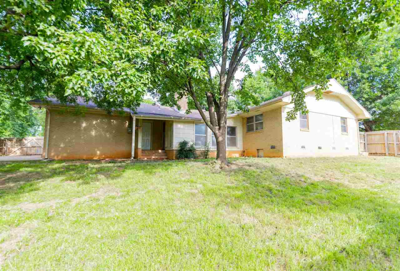 3 Bedrooms Bedrooms, 0 ,2 BathroomsBathrooms,Residential,Single Family,9th,1,132387