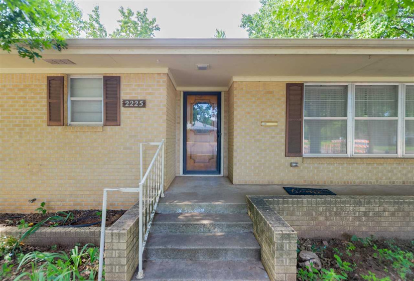 3 Bedrooms Bedrooms, 0 ,2 BathroomsBathrooms,Residential,Single Family,9th,1,132387