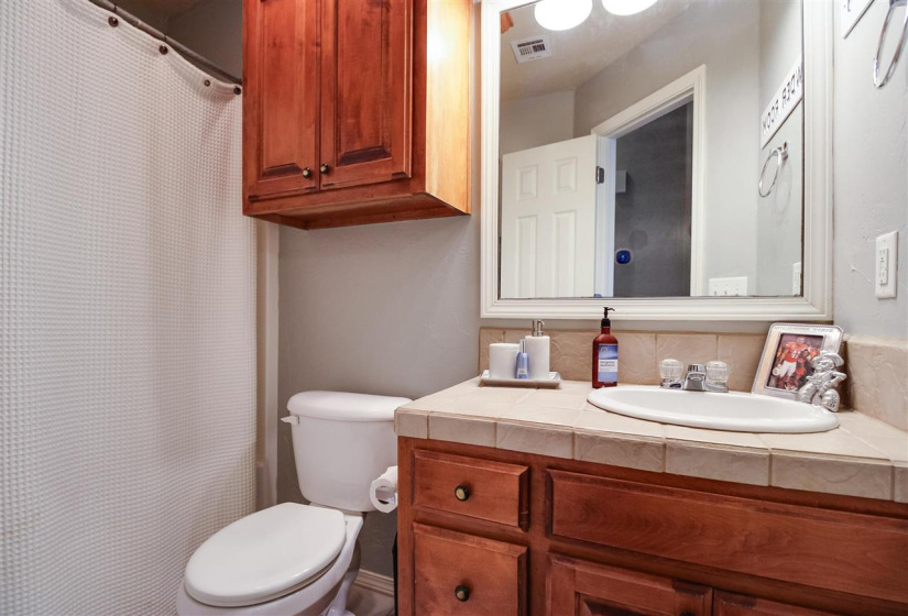 3 Bedrooms Bedrooms, 0 ,2 BathroomsBathrooms,Residential,Single Family,Lauren,1,132396