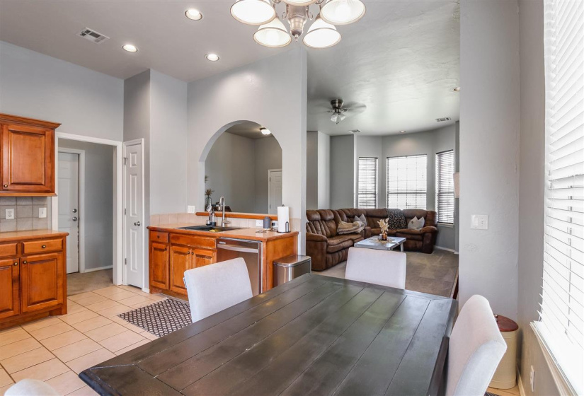 3 Bedrooms Bedrooms, 0 ,2 BathroomsBathrooms,Residential,Single Family,Lauren,1,132396