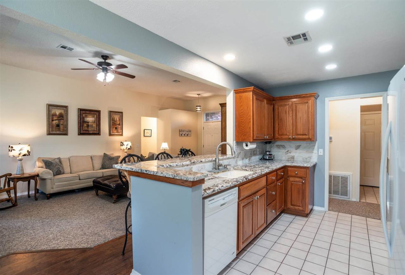 4 Bedrooms Bedrooms, 0 ,2 BathroomsBathrooms,Residential,Single Family,1st,1,132398