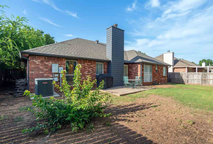 4 Bedrooms Bedrooms, 0 ,2 BathroomsBathrooms,Residential,Single Family,1st,1,132398