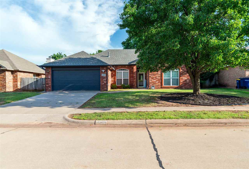 4 Bedrooms Bedrooms, 0 ,2 BathroomsBathrooms,Residential,Single Family,1st,1,132398