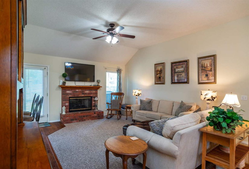 4 Bedrooms Bedrooms, 0 ,2 BathroomsBathrooms,Residential,Single Family,1st,1,132398