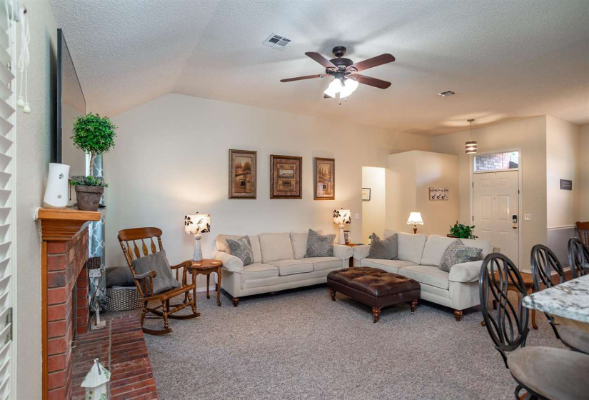 4 Bedrooms Bedrooms, 0 ,2 BathroomsBathrooms,Residential,Single Family,1st,1,132398
