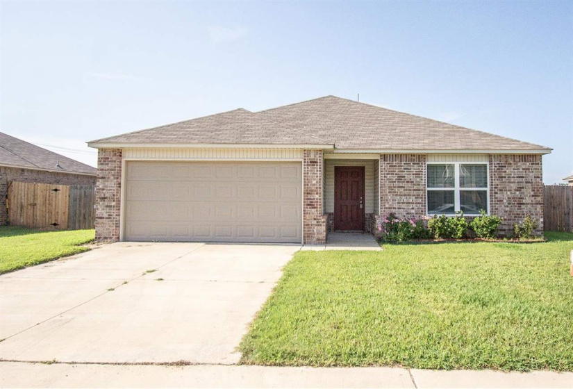 3 Bedrooms Bedrooms, 0 ,2 BathroomsBathrooms,Residential,Single Family,Kinder Wells,1,132400