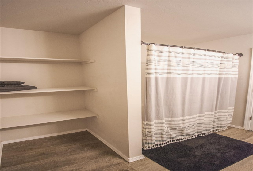 3 Bedrooms Bedrooms, 0 ,2 BathroomsBathrooms,Residential,Single Family,Kinder Wells,1,132400