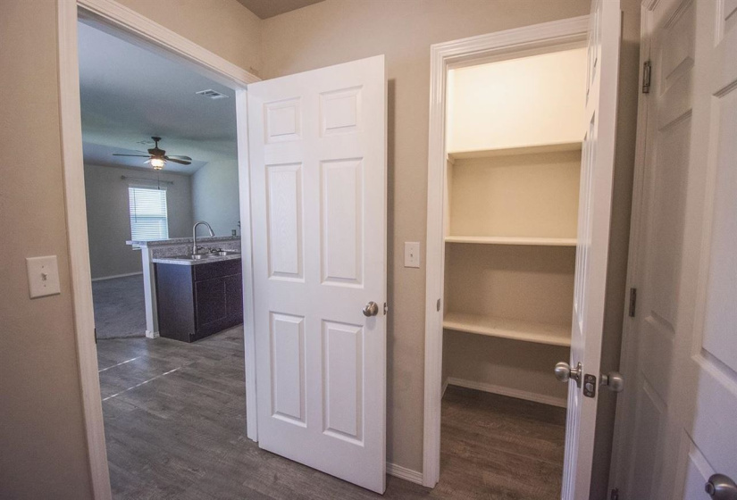 3 Bedrooms Bedrooms, 0 ,2 BathroomsBathrooms,Residential,Single Family,Kinder Wells,1,132400