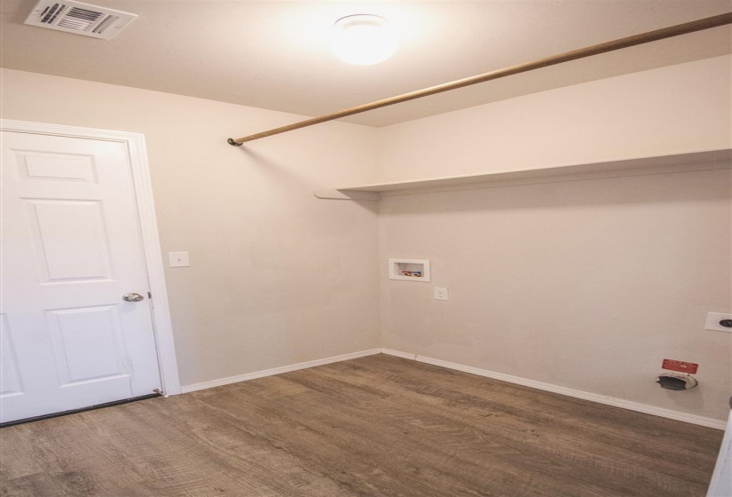 3 Bedrooms Bedrooms, 0 ,2 BathroomsBathrooms,Residential,Single Family,Kinder Wells,1,132400