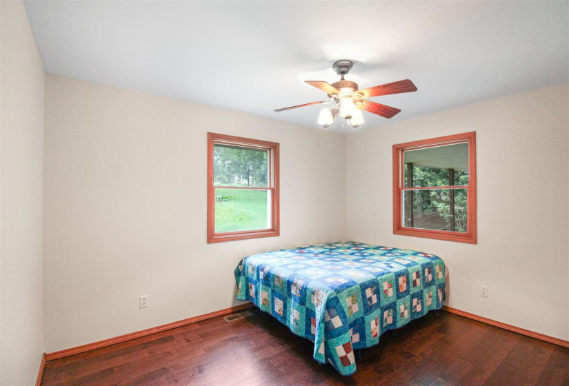6 Bedrooms Bedrooms, 0 ,3 BathroomsBathrooms,Residential,Single Family,128th,2,132429