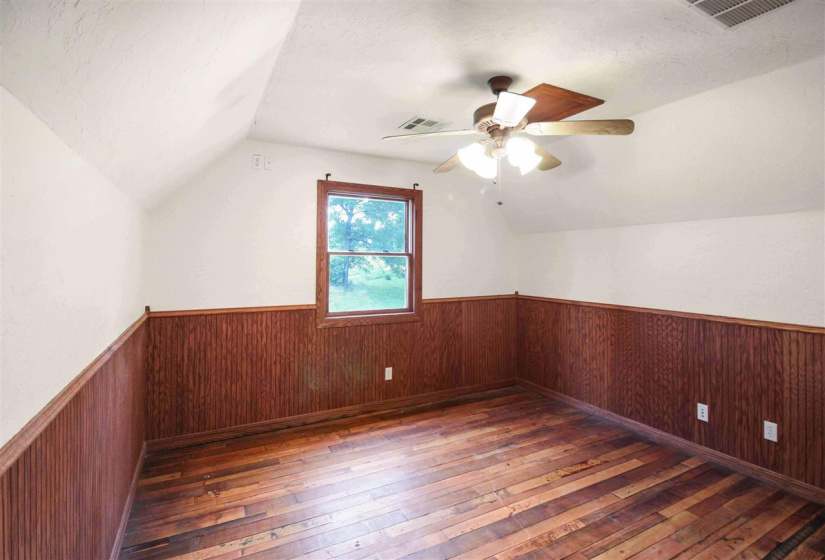 6 Bedrooms Bedrooms, 0 ,3 BathroomsBathrooms,Residential,Single Family,128th,2,132429
