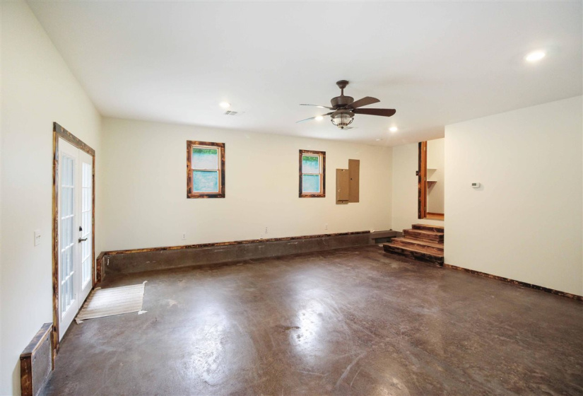 6 Bedrooms Bedrooms, 0 ,3 BathroomsBathrooms,Residential,Single Family,128th,2,132429