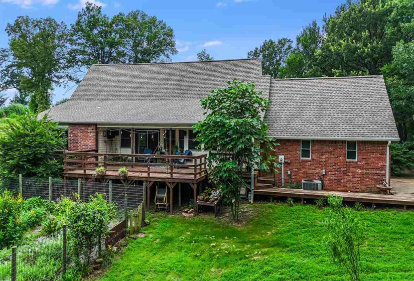 6 Bedrooms Bedrooms, 0 ,3 BathroomsBathrooms,Residential,Single Family,128th,2,132429