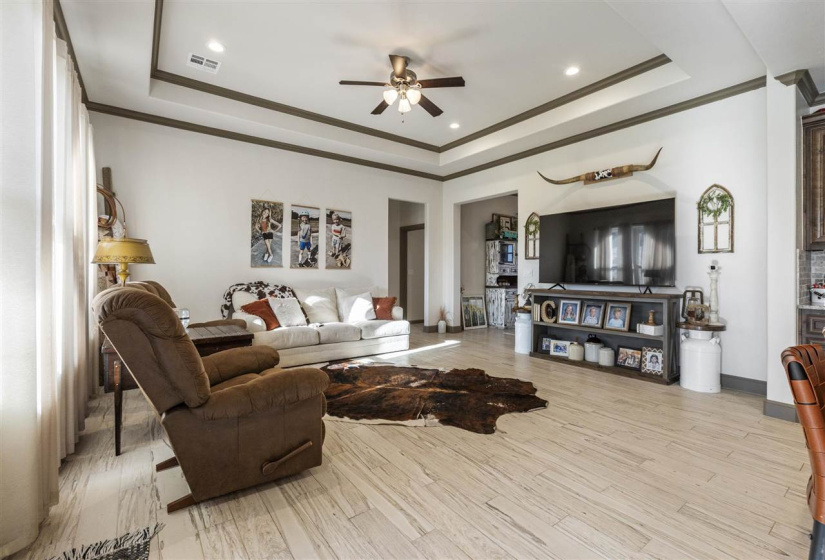 3 Bedrooms Bedrooms, 0 ,2 BathroomsBathrooms,Residential,Single Family,Brenna,1,132443