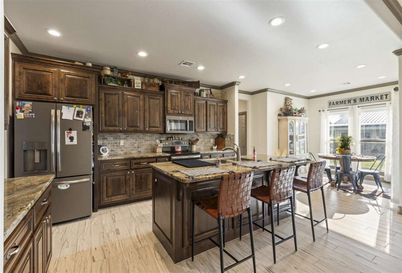 3 Bedrooms Bedrooms, 0 ,2 BathroomsBathrooms,Residential,Single Family,Brenna,1,132443