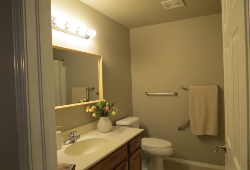 2 Bedrooms Bedrooms, 0 ,2 BathroomsBathrooms,Residential,Single Family,Windsor,1,132444