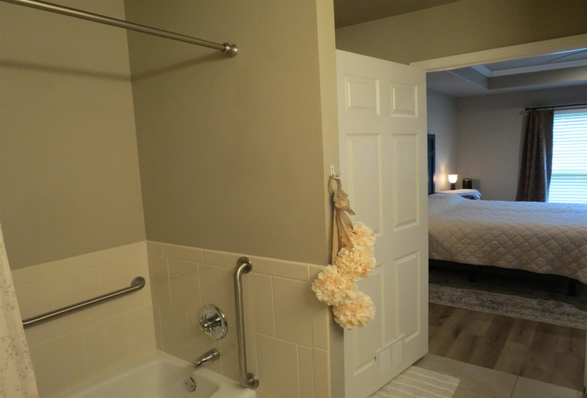 2 Bedrooms Bedrooms, 0 ,2 BathroomsBathrooms,Residential,Single Family,Windsor,1,132444