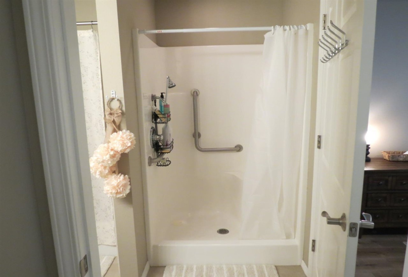 2 Bedrooms Bedrooms, 0 ,2 BathroomsBathrooms,Residential,Single Family,Windsor,1,132444