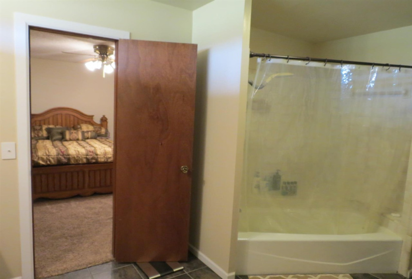 3 Bedrooms Bedrooms, 0 ,2 BathroomsBathrooms,Residential,Single Family,Park,1,132447