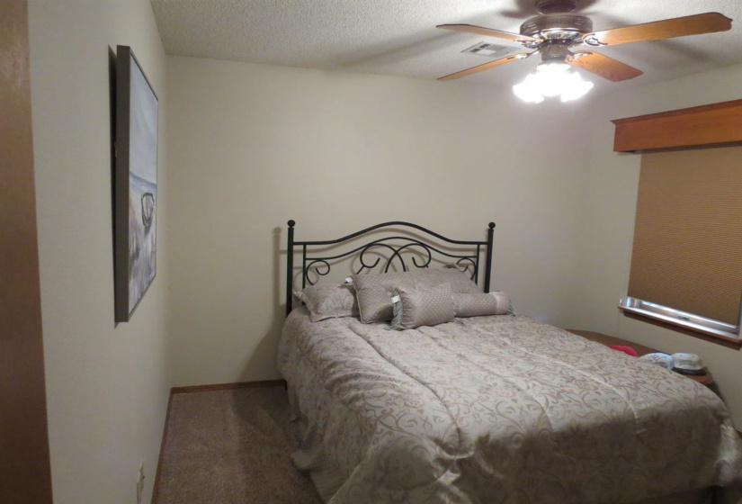 3 Bedrooms Bedrooms, 0 ,2 BathroomsBathrooms,Residential,Single Family,Park,1,132447