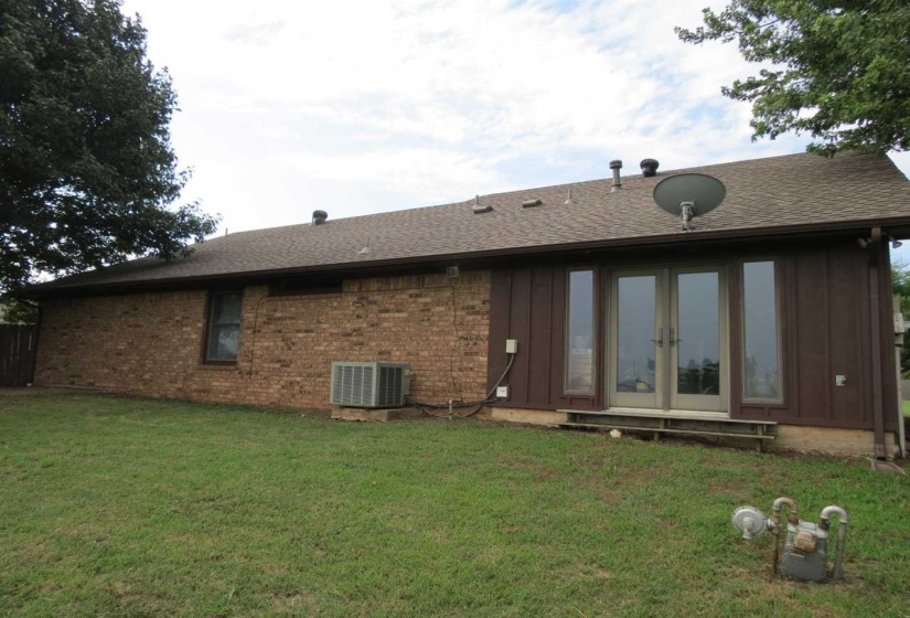 3 Bedrooms Bedrooms, 0 ,2 BathroomsBathrooms,Residential,Single Family,Park,1,132447