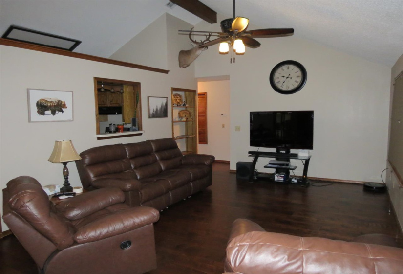 3 Bedrooms Bedrooms, 0 ,2 BathroomsBathrooms,Residential,Single Family,Park,1,132447