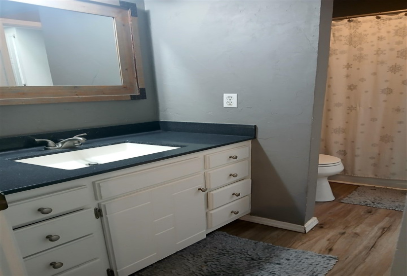 3 Bedrooms Bedrooms, 0 ,1 BathroomBathrooms,Residential,Single Family,Crestwood,1,132453