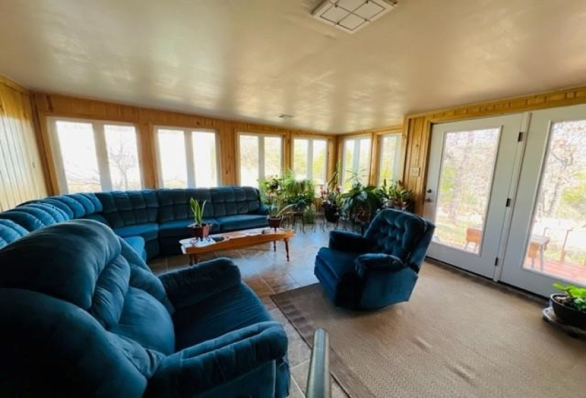 3 Bedrooms Bedrooms, 0 ,2 BathroomsBathrooms,Residential,Single Family,Tower Estates,1,132455