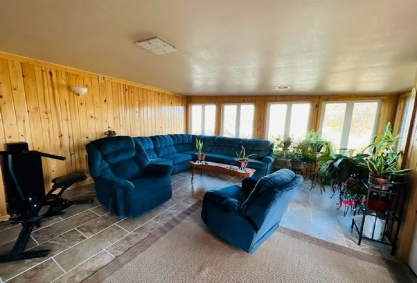 3 Bedrooms Bedrooms, 0 ,2 BathroomsBathrooms,Residential,Single Family,Tower Estates,1,132455