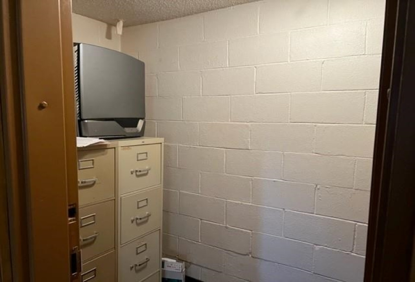 3 Bedrooms Bedrooms, 0 ,2 BathroomsBathrooms,Residential,Single Family,Tower Estates,1,132455