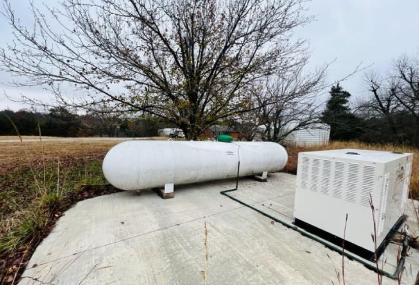 3 Bedrooms Bedrooms, 0 ,2 BathroomsBathrooms,Residential,Single Family,Tower Estates,1,132455