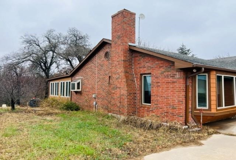 3 Bedrooms Bedrooms, 0 ,2 BathroomsBathrooms,Residential,Single Family,Tower Estates,1,132455