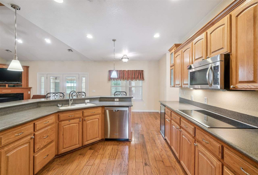 3 Bedrooms Bedrooms, 0 ,2 BathroomsBathrooms,Residential,Single Family,Skinner,1,132458