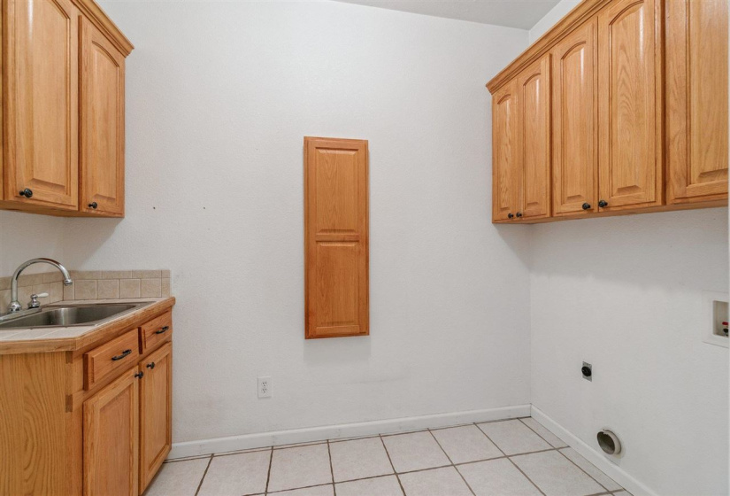 3 Bedrooms Bedrooms, 0 ,2 BathroomsBathrooms,Residential,Single Family,Skinner,1,132458