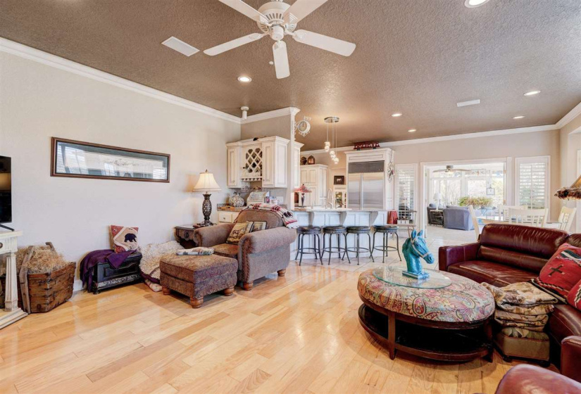 4 Bedrooms Bedrooms, 0 ,5 BathroomsBathrooms,Residential,Single Family,Lou Allard,1,132460